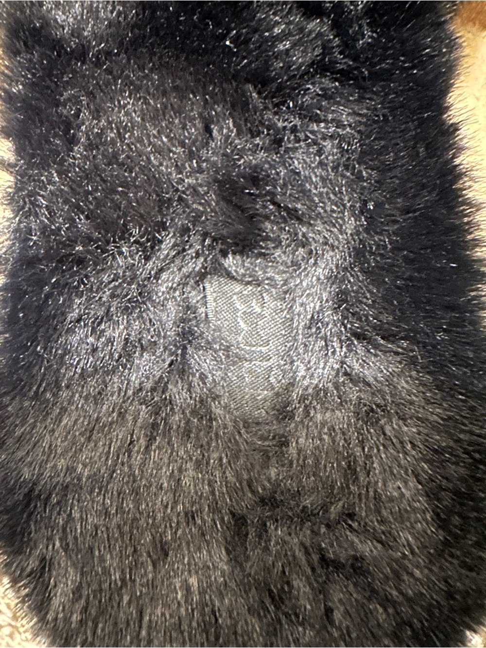 SKIMS Black Fuzzy Slide Slippers - Picture 4 of 6